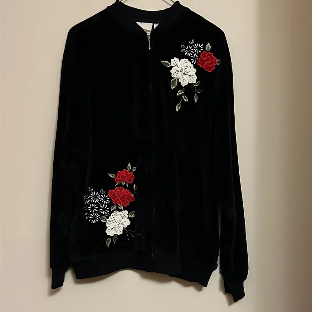 Alfred Dunner brushed 75% cotton/25% polyester black jacket red rose trim size14 - Picture 1 of 7